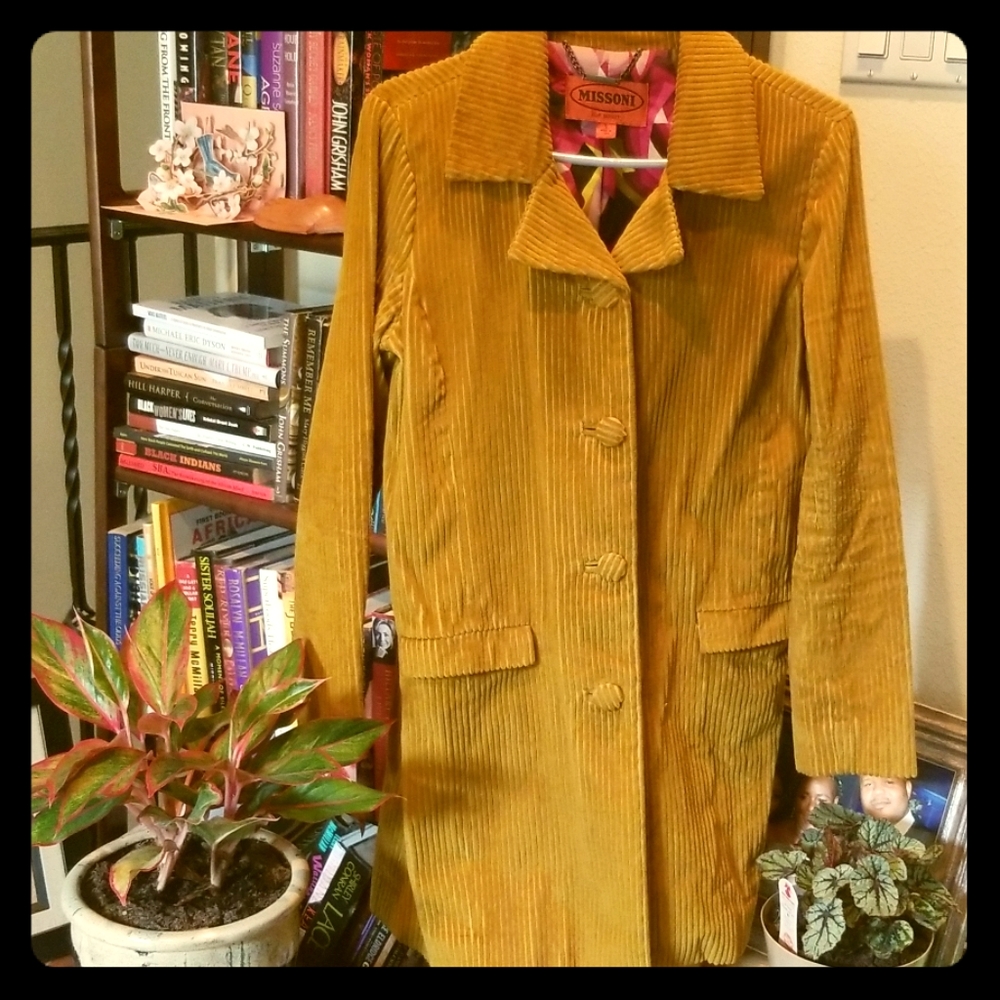 Stylish corduroy coat